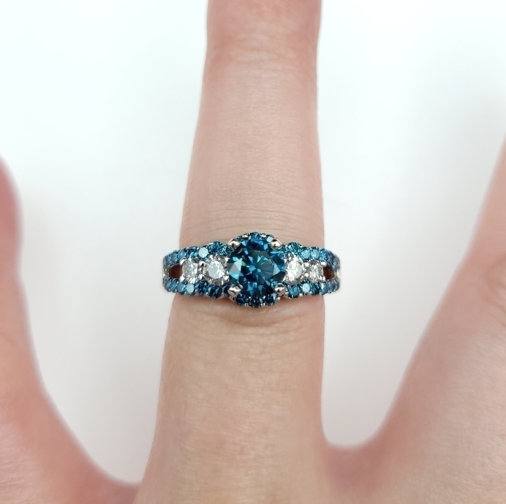 Blue Diamond Engagement Ring. - Picture 11 of 15